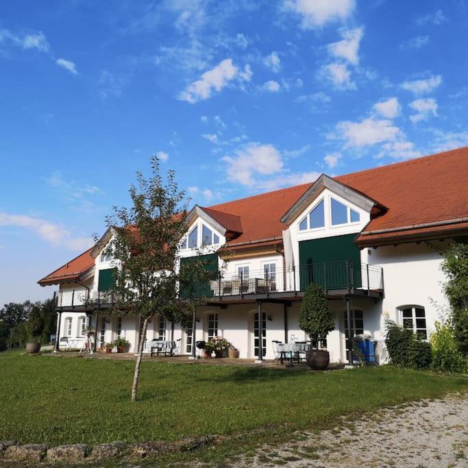 Gutshof Ferienwohnung In Seenaehe Дісен-ам-Аммерзе Екстер'єр фото